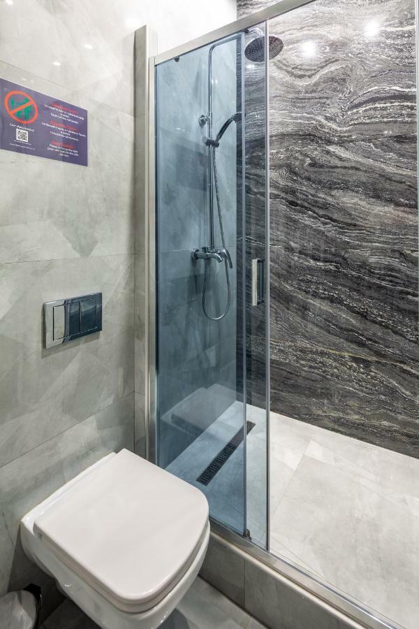 Two Bedroom Lviv Ngoại thất bức ảnh